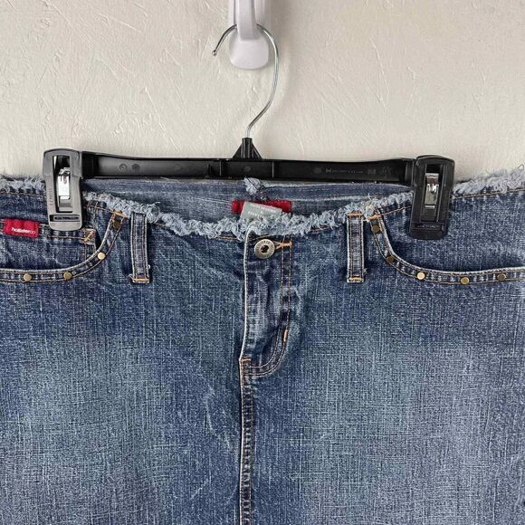 Y2K‎ Hollister Co. Low Rise Fringe Studded Skirt Size 6 - Picture 5 of 8